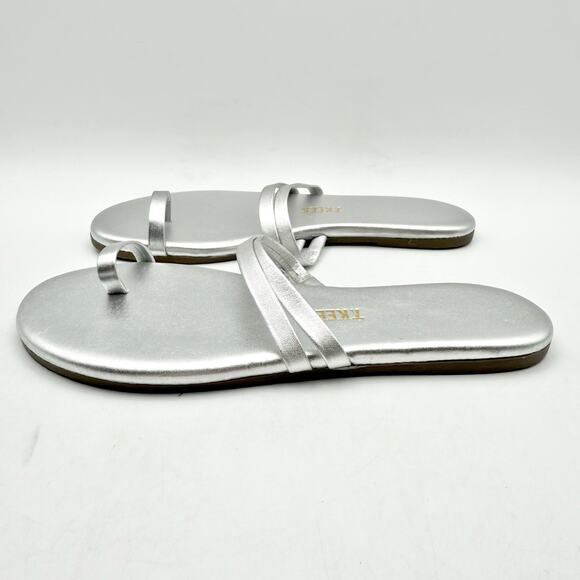 TKEES Womens Leah Flat Sandals US 5 EU 36 Silver Slip On NWOB - Picture 8 of 13